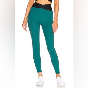 Le ORE Blue Green High Rise Leggings Black Elastic Waist Size S